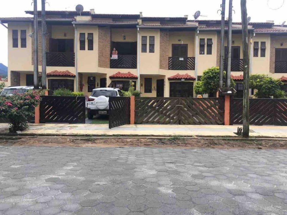Facade/entrance, Street view