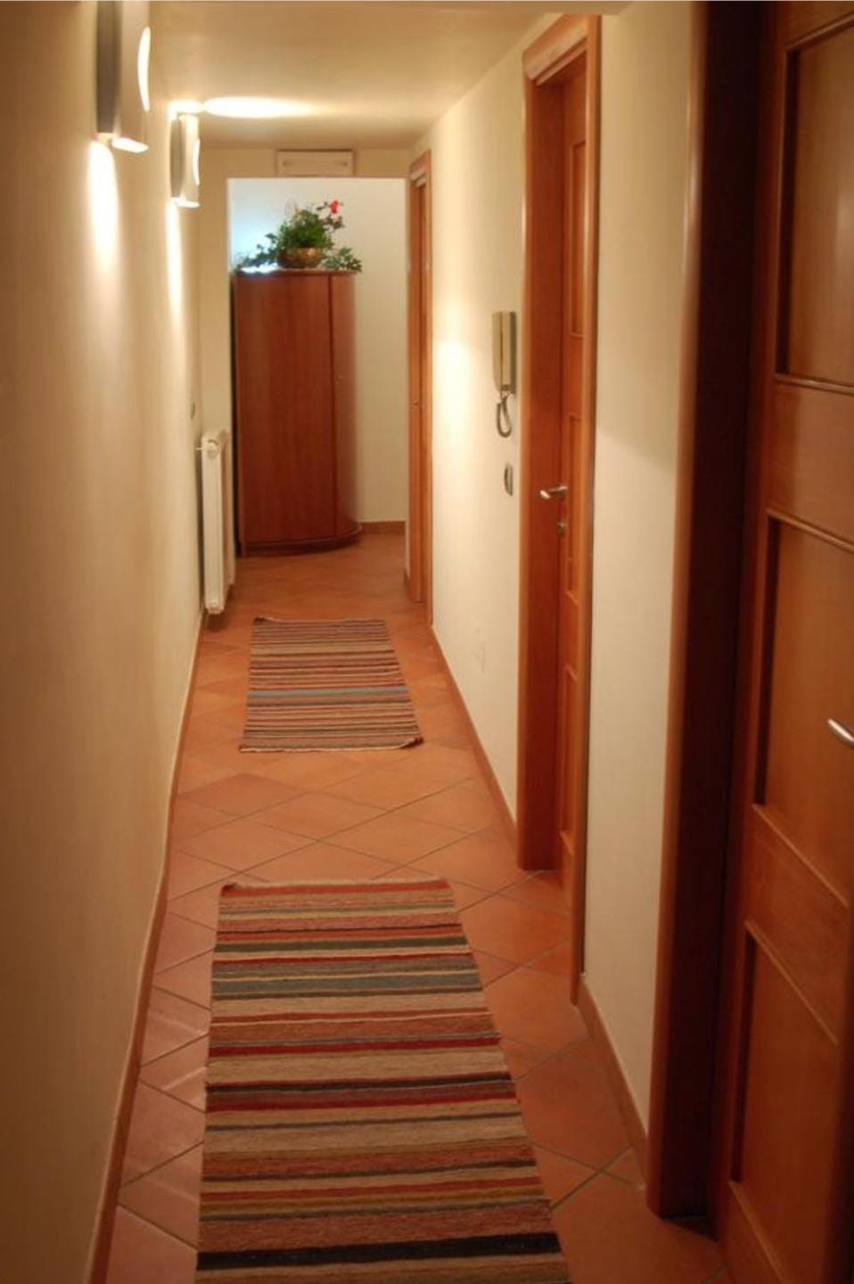 Facade/entrance, Internal: Not applicable to any particular room