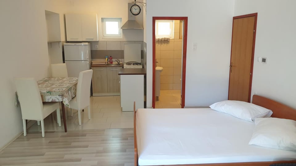 Apartments Milka Pag Apartment in Zadar County