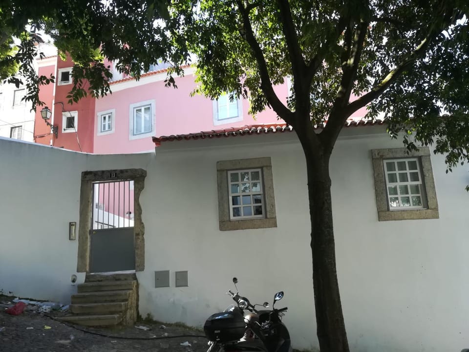 Property building, Facade/entrance, Off site