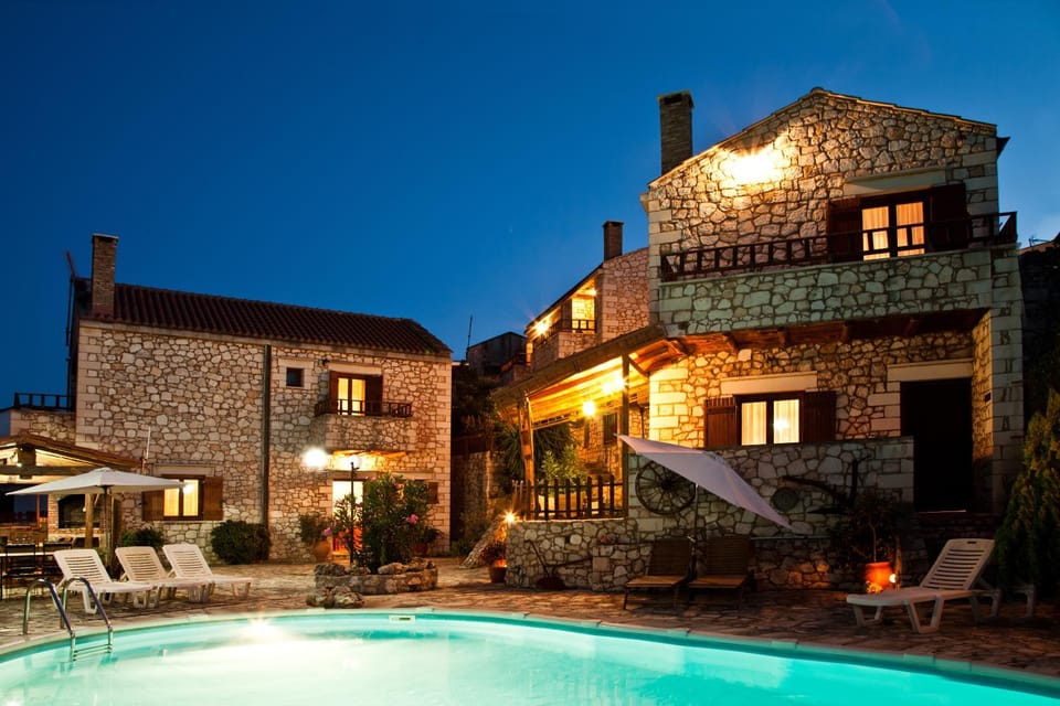 Facade/entrance, Swimming pool, Swimming pool