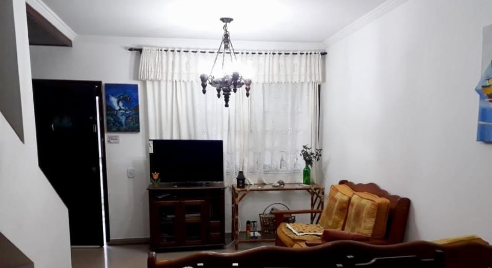 Sobrado Aconchegante em Condominio - Praia Martim de Sá - checkout flexível House in Caraguatatuba