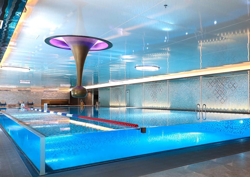 Swimming pool