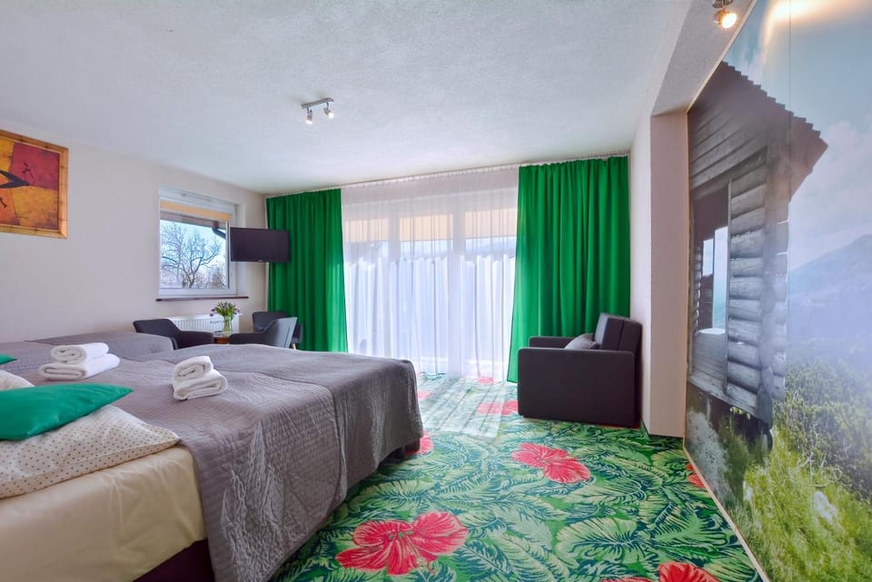 Bed, Living room, Photo of the whole room, Bedroom