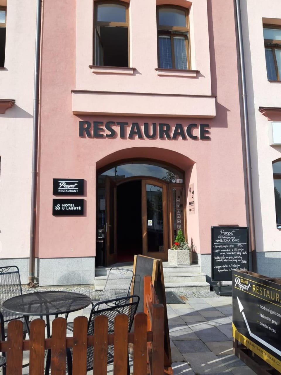 Property building, Restaurant/places to eat, Street view