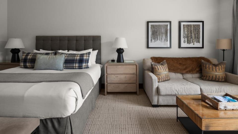 374 Lodge At Spruce Peak Ski In Ski In Ski Out King Studio By Stowe Mountain Rentals Resort in Stowe