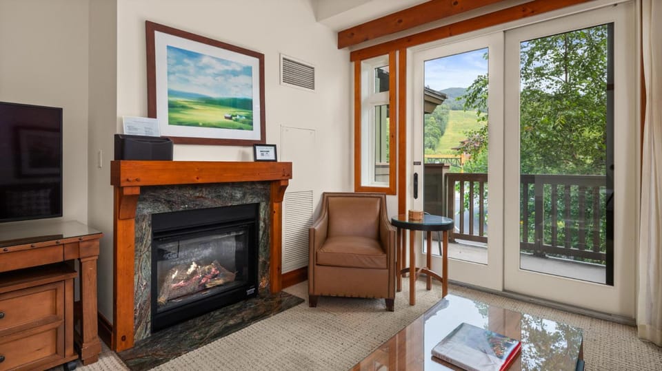 1234 Lodge At Spruce Peak Ski In Ski In Ski Out King Studio By Stowe Mountain Rentals Resort in Stowe