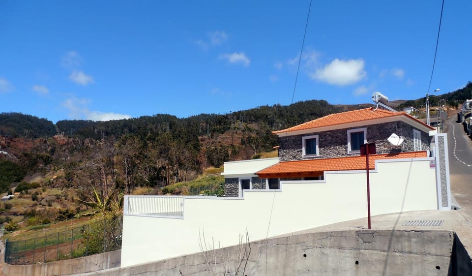 Property building, Day, Natural landscape, Mountain view