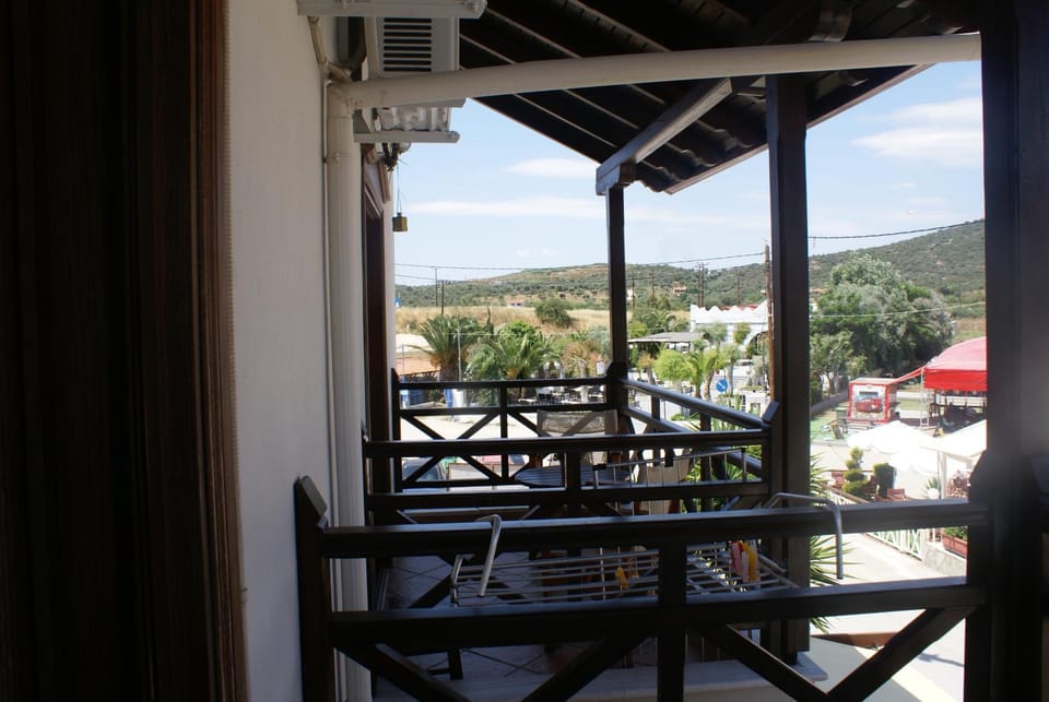 Nostos Rooms Ammouliani Bed and Breakfast in Halkidiki