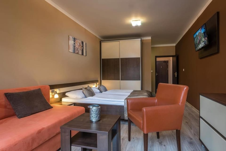 TV and multimedia, Living room, Photo of the whole room, Seating area