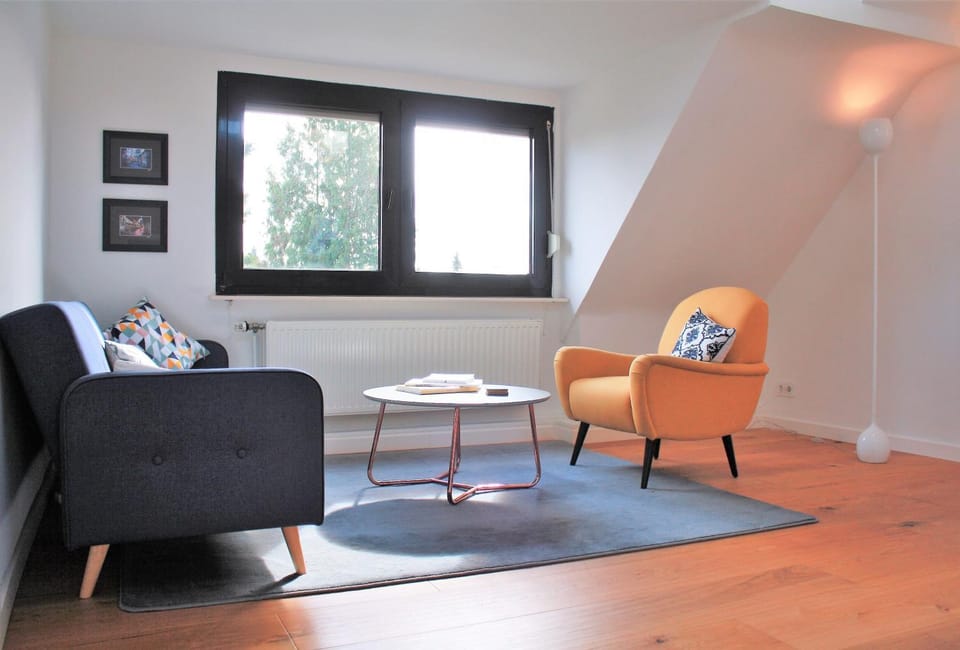 Living room, Photo of the whole room, Seating area