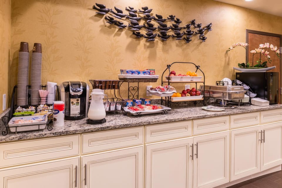 Restaurant/places to eat, Continental breakfast