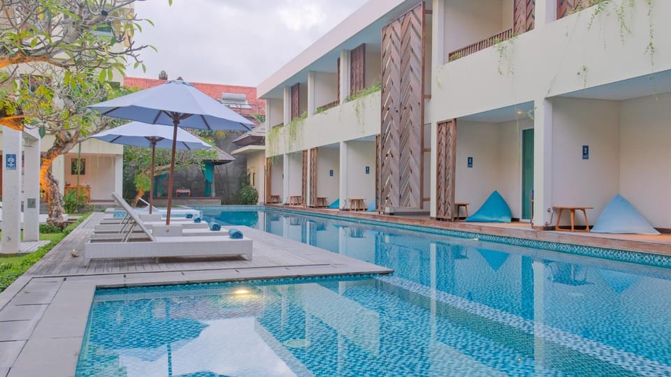 Property building, Swimming pool