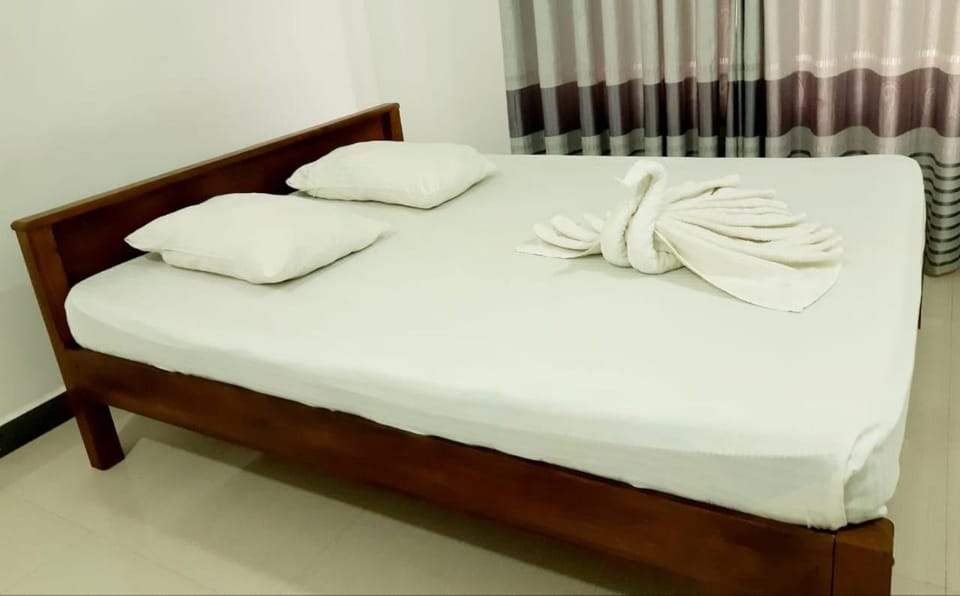 Kanora lake resort Hotel in Western Province
