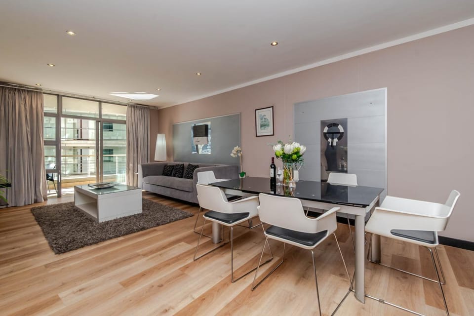 Peaceful Condo near the VA Waterfront with views Apartment in Cape Town