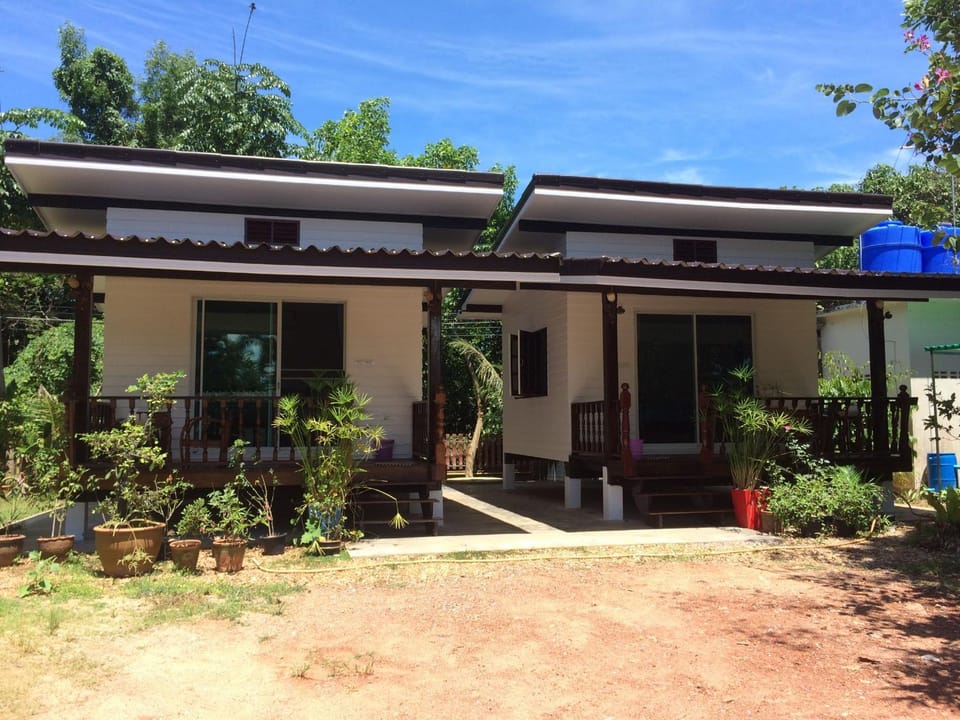 Thongsuwan Resort Bed and Breakfast in Thailand