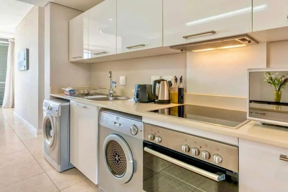 2BR Family Apartment near Waterfront Apartment in Cape Town