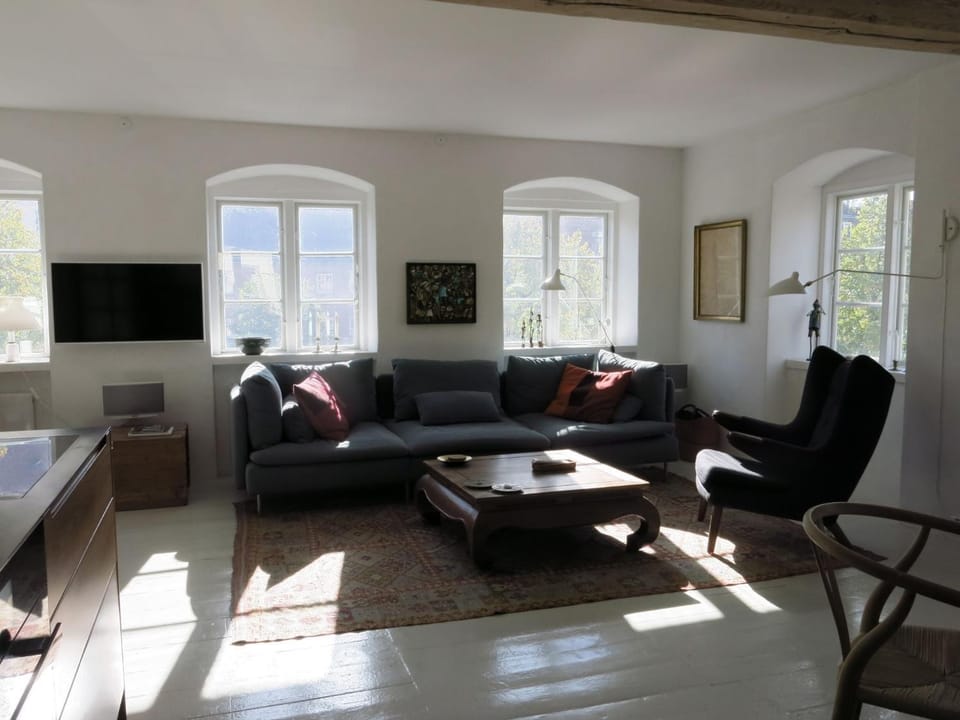 Kitchen or kitchenette, Living room, Dining area