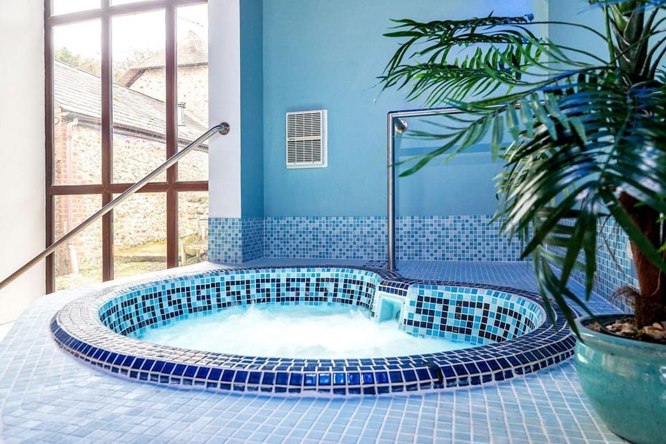 Hot Tub, Hot Tub, Swimming pool