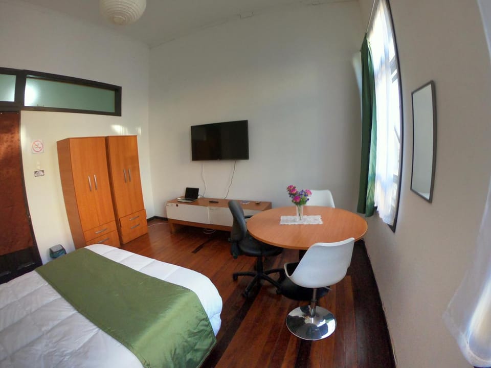 TV and multimedia, Seating area, hair dresser