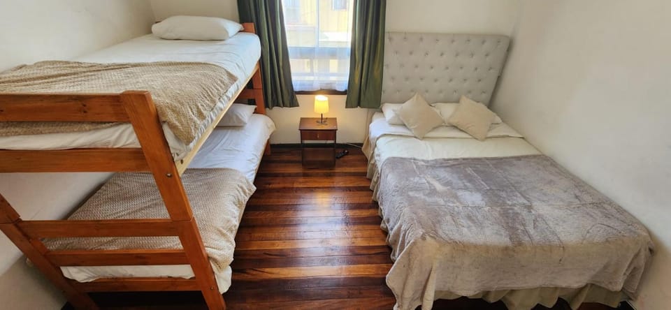 Volta Inn Hostel Bed and Breakfast in Valparaiso