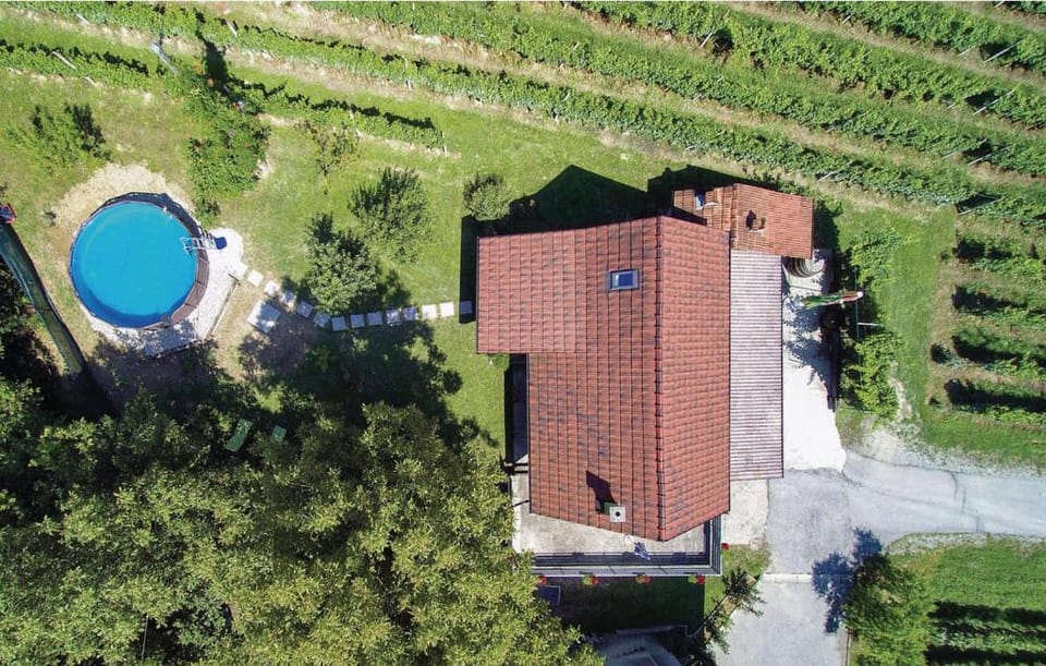 Property building, Bird's eye view, Pool view, Swimming pool