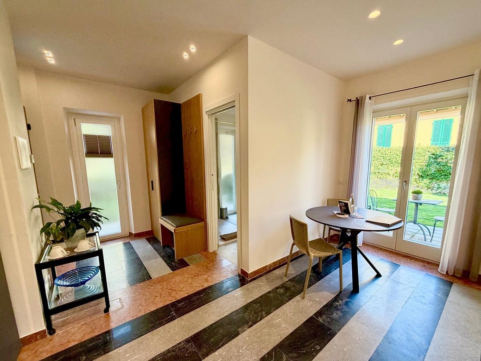 Villa Costantina with heated POOL Apartment hotel in Cannobio