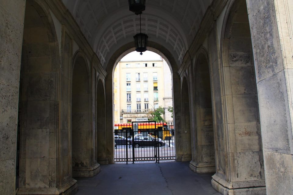 Facade/entrance