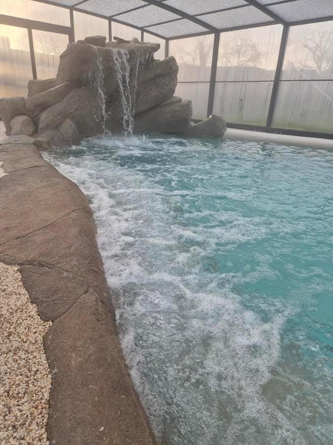 Swimming pool