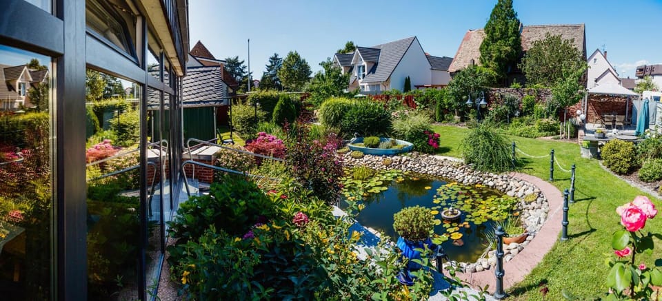 Garden view, Sea view