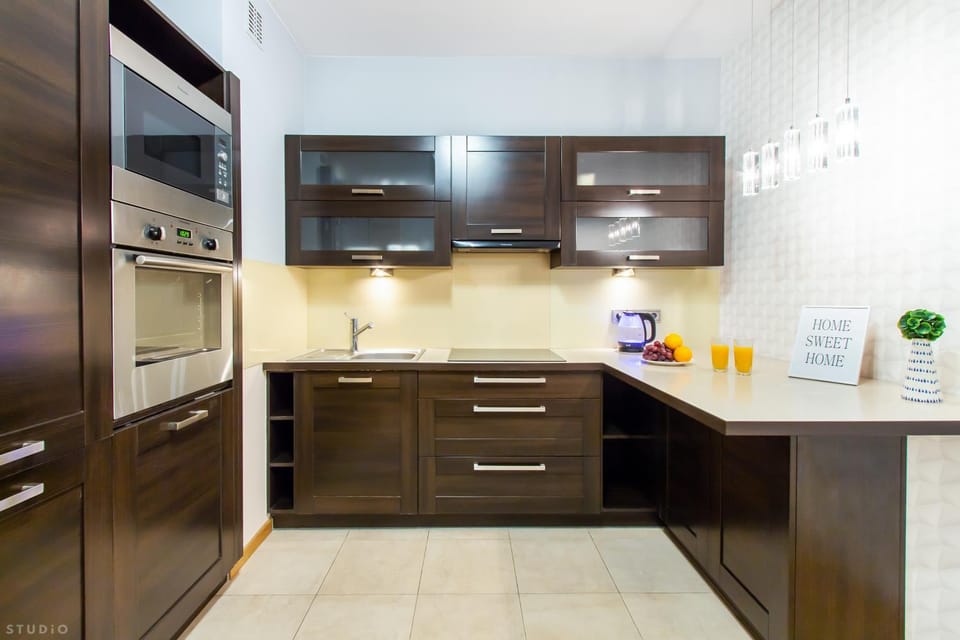Kitchen or kitchenette, Communal kitchen