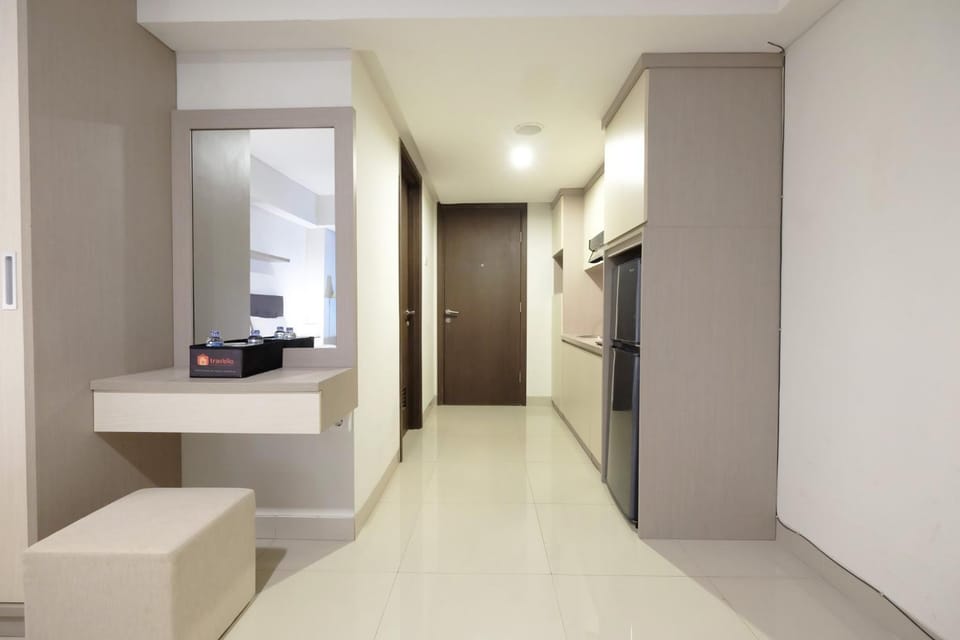 Best Price Spacious Studio Apartment at H Residence near MT Haryono By Travelio Apartment in Jakarta