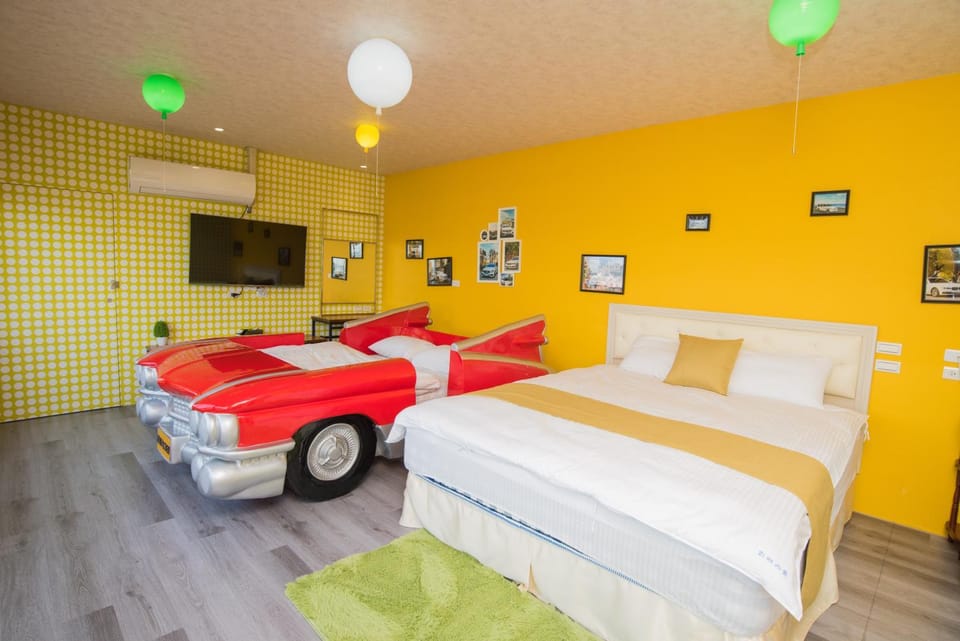 Bed, TV and multimedia