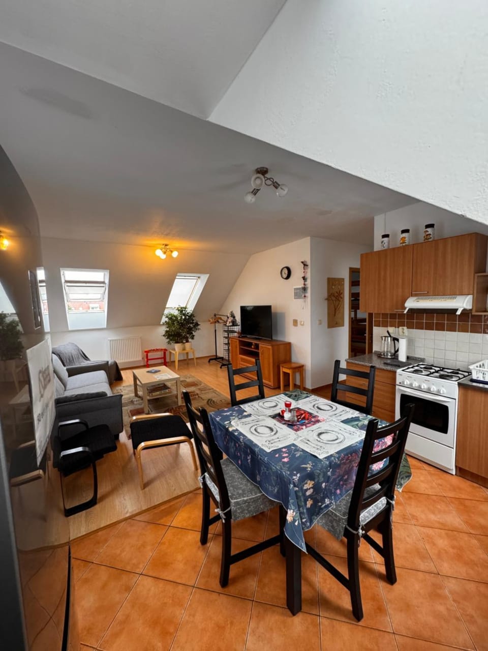 Living room, Dining area