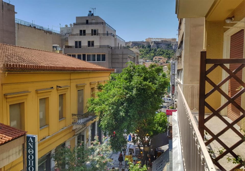 View (from property/room), On site, City view, Street view, Location