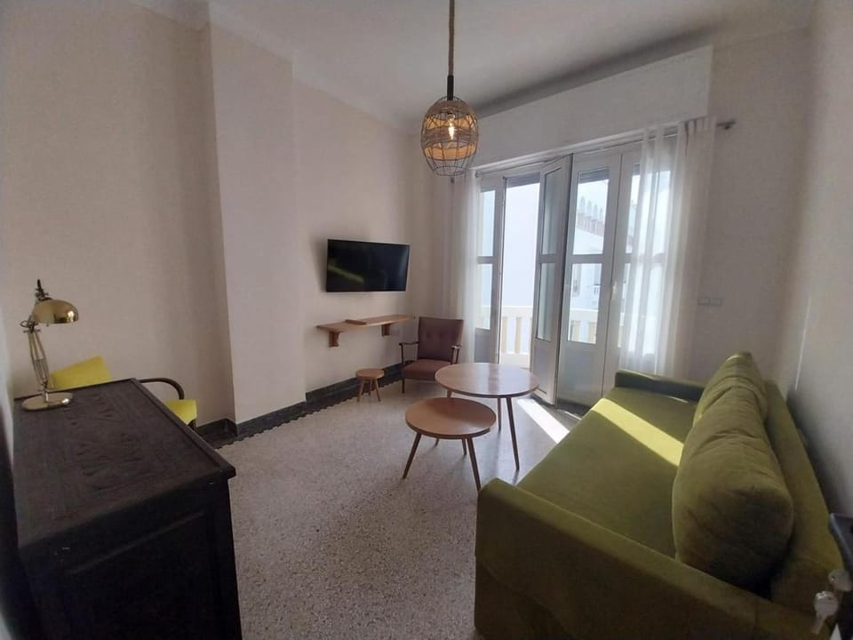 Communal lounge/ TV room, TV and multimedia, Living room, Evening entertainment