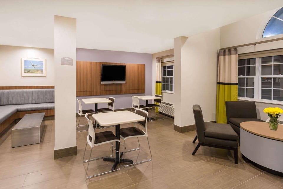 Lobby or reception, On site