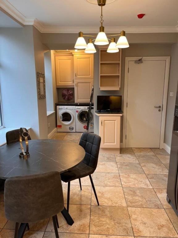 Kitchen or kitchenette, Dining area, dishwasher, oven, stove