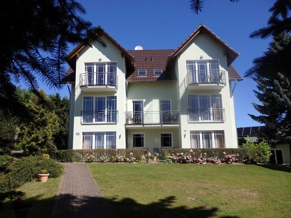 Property building, Garden view