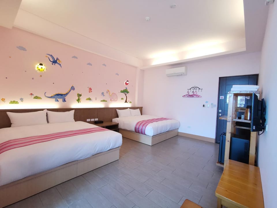 Bed, Photo of the whole room