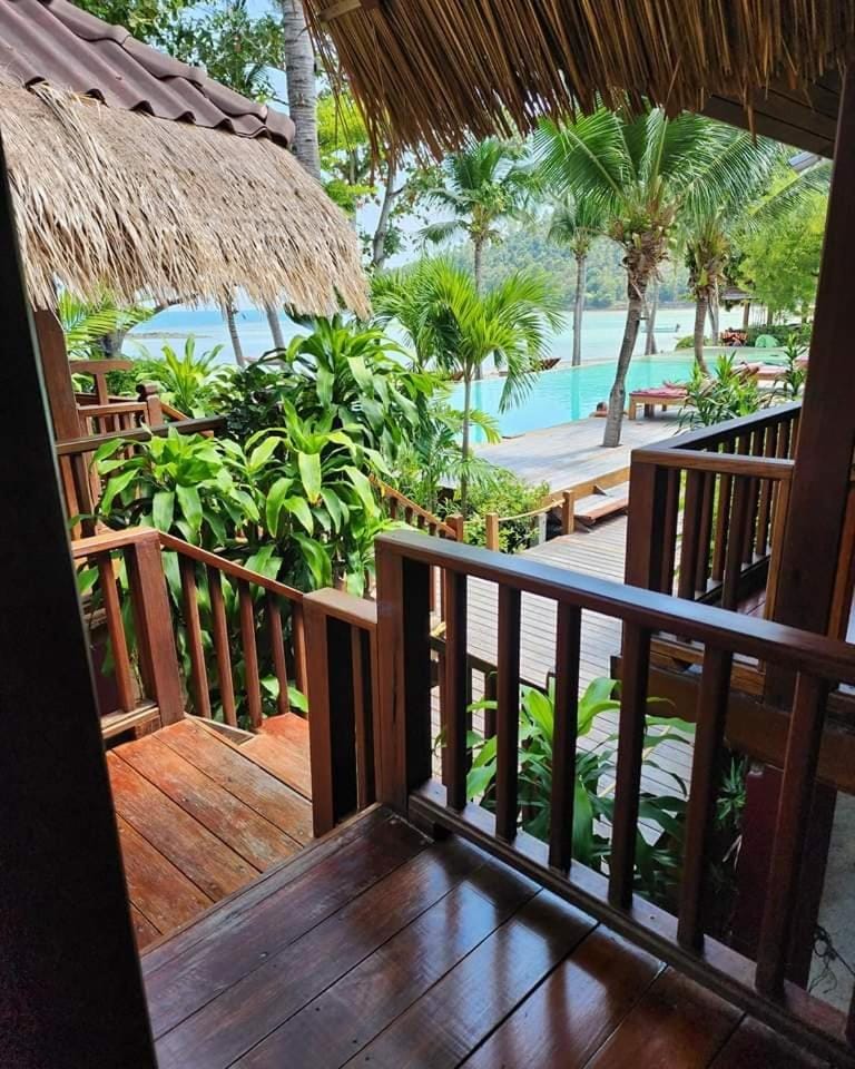 View (from property/room), Balcony/Terrace, Sea view