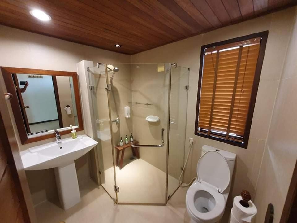 Shower, Toilet, Bathroom