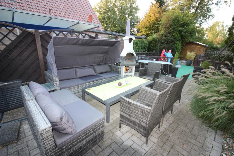 Haus Abbi, Ferienwohnung mit Schwimmbad Apartment in Lower Saxony, Germany