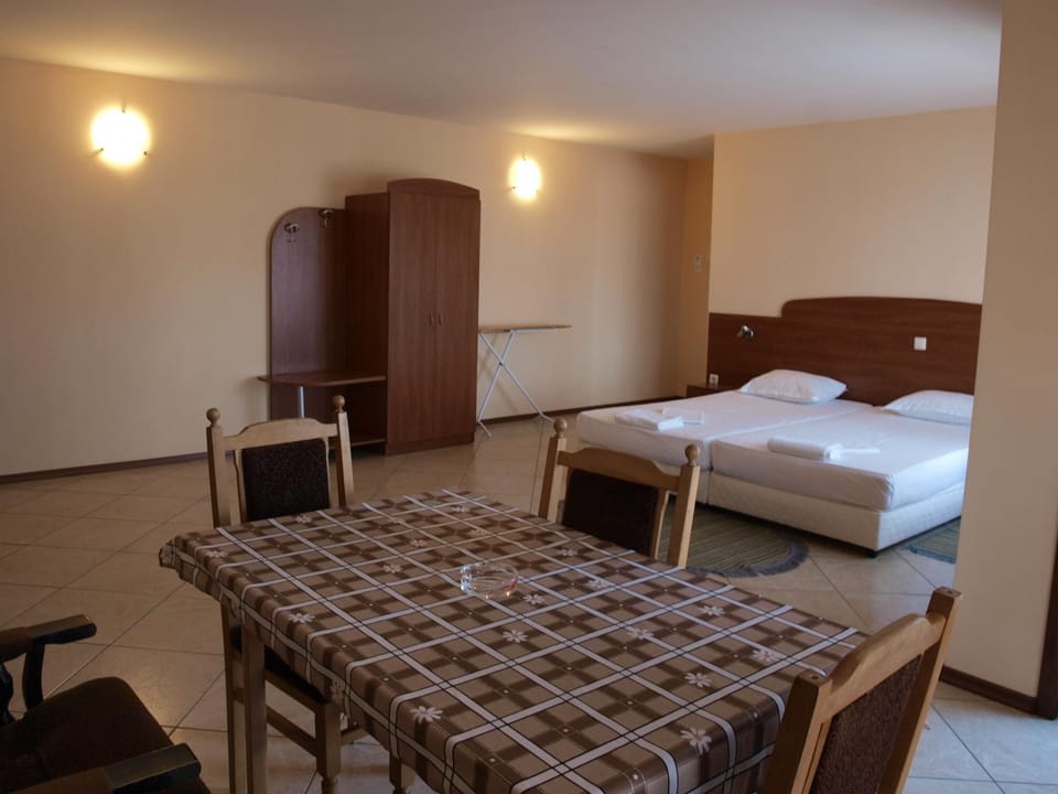 Guestrooms Hema Bed and Breakfast in Sozopol