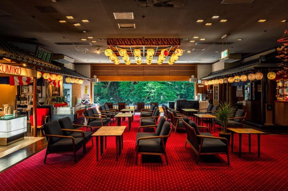 Communal lounge/ TV room, Lobby or reception