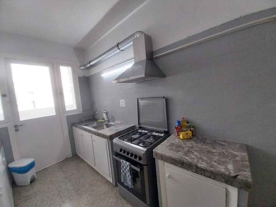 Kitchen or kitchenette, oven