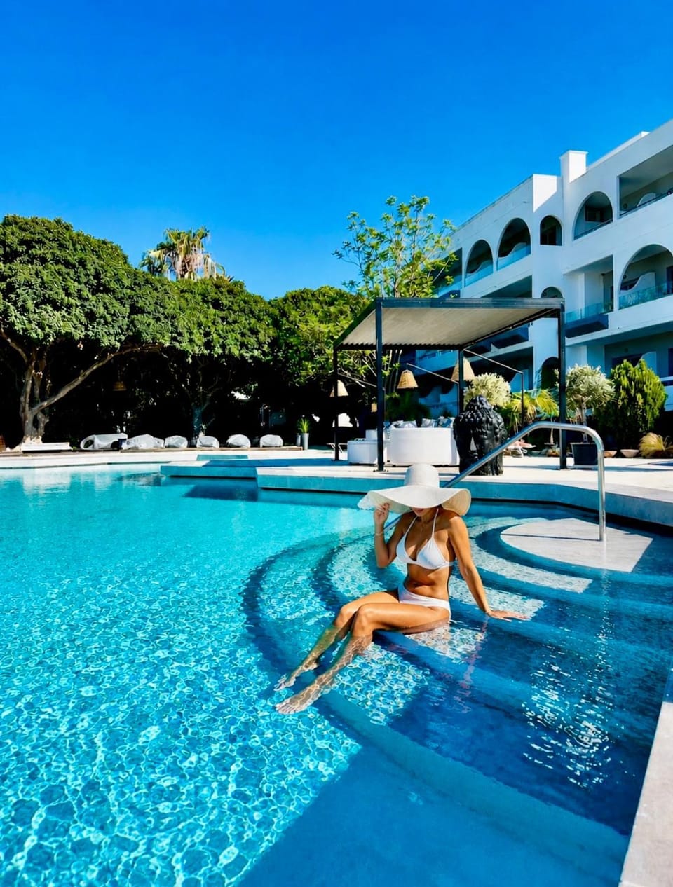 Pool view, Swimming pool