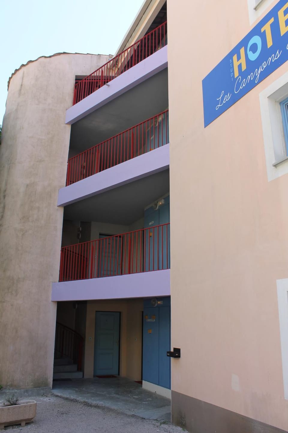 Facade/entrance, Day