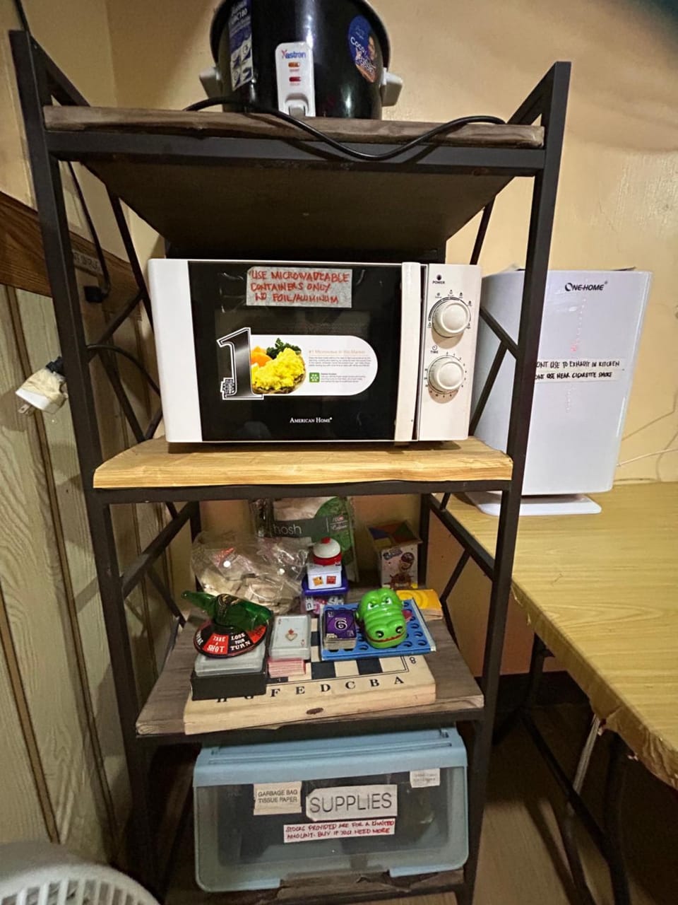 MG 5pax 1 AC BR 300mbps FREE Netflix Parking Cignal Videoke Shower Heater Cook & Grill Apartment in Quezon City