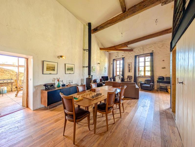 Maison Rives - Village du Livre de Montolieu Bed and Breakfast in Occitanie